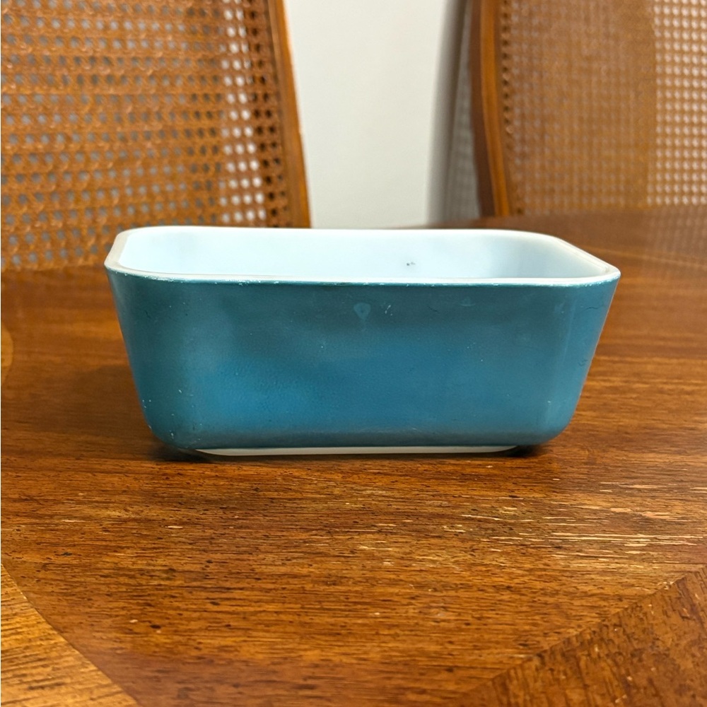 Pyrex White Blue Baking Dish 4”x7”